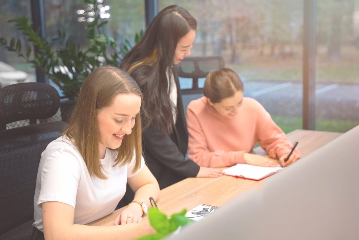 Environnement de travail collaboratif pour optimisation budgétaire